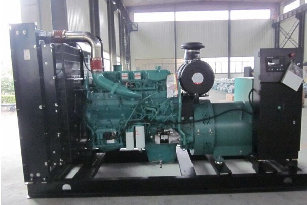 开封二手常柴300kw大型柴油发电机组